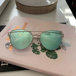 american eagle sunglasses